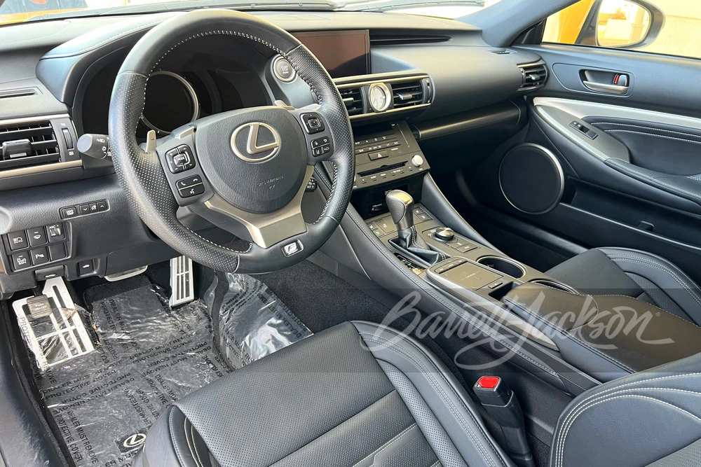 2018 Lexus RC - Image 3 of 5