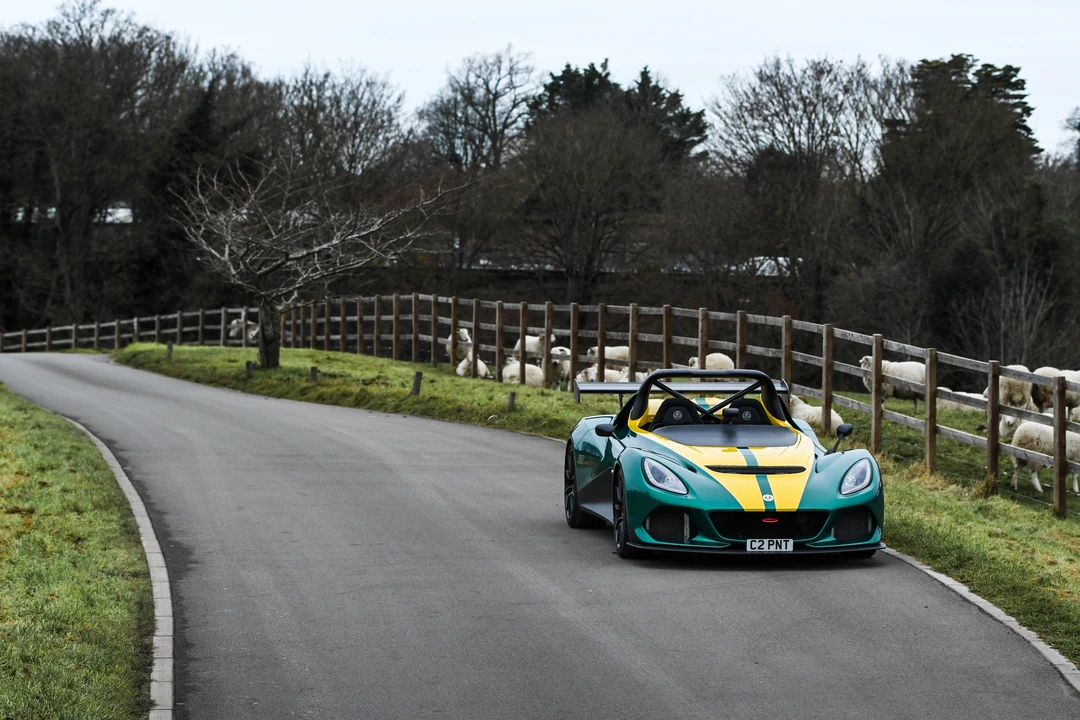 2018 Lotus 3-Eleven - Image 15 of 31