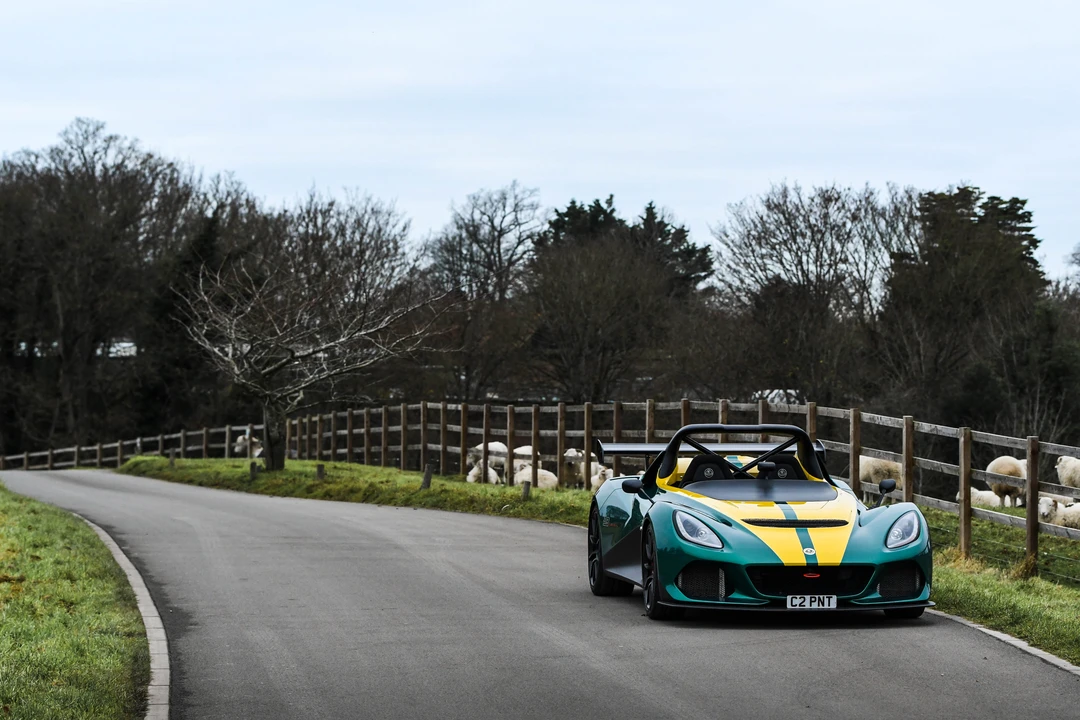 2018 Lotus 3-Eleven - Image 17 of 31