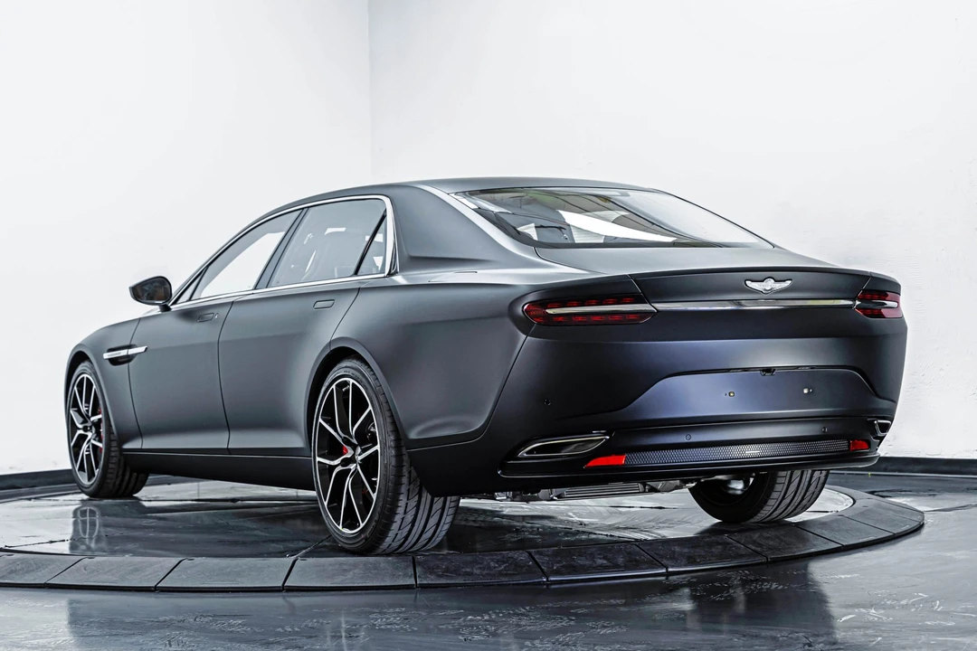 2018 Lagonda - Image 30 of 31