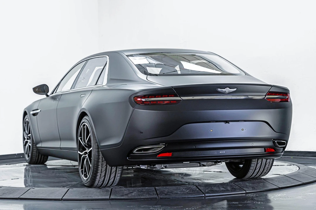 2018 Lagonda - Image 28 of 31