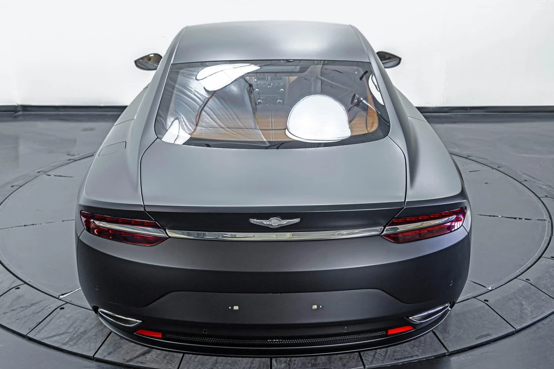 2018 Lagonda - Image 24 of 31