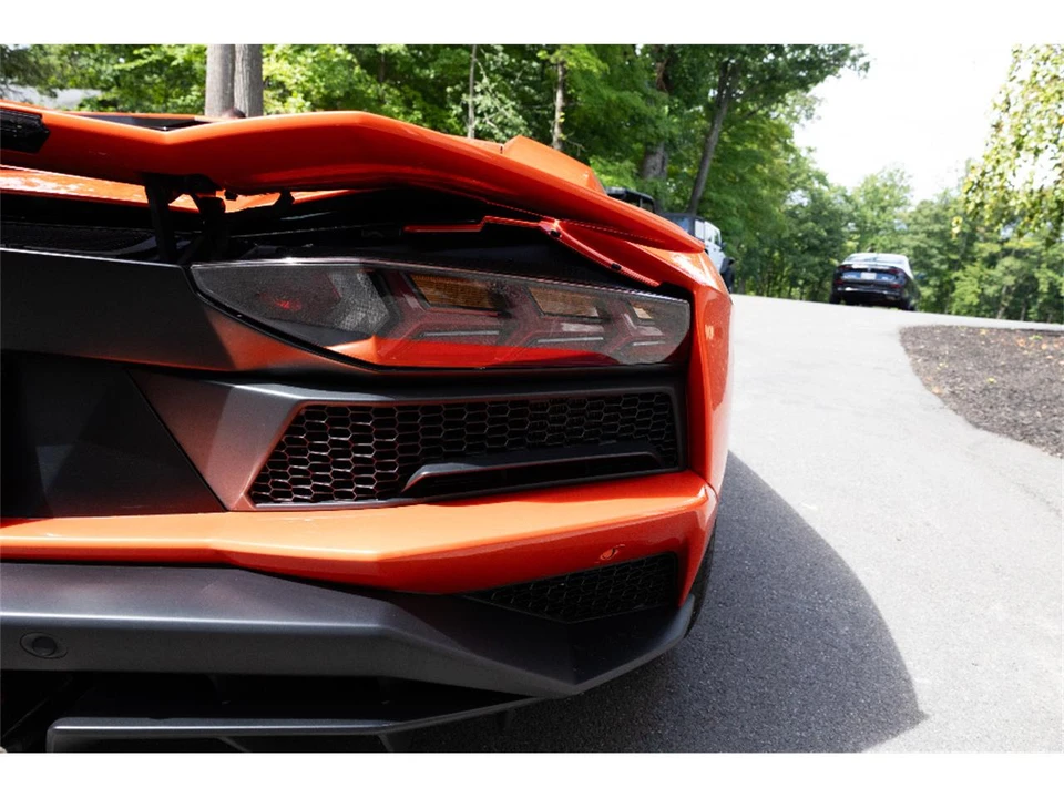 2018 Lamborghini Aventador S LP740-4 - Image 20 of 31