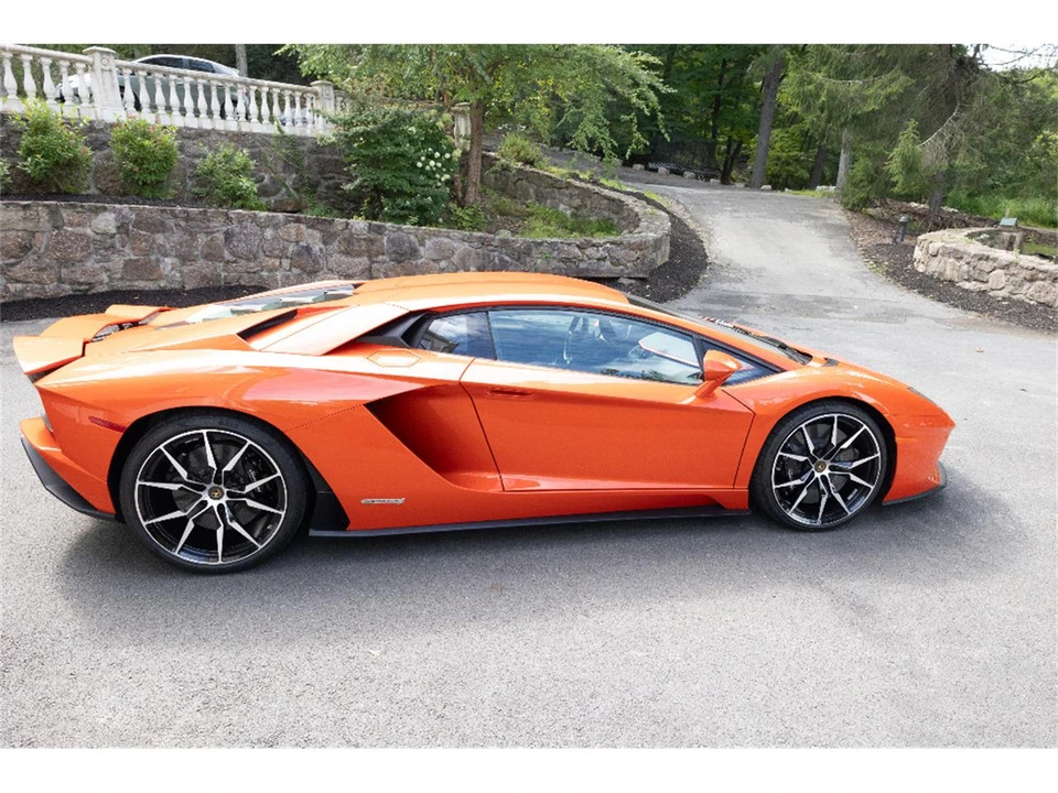 2018 Lamborghini Aventador S LP740-4 - Image 26 of 31