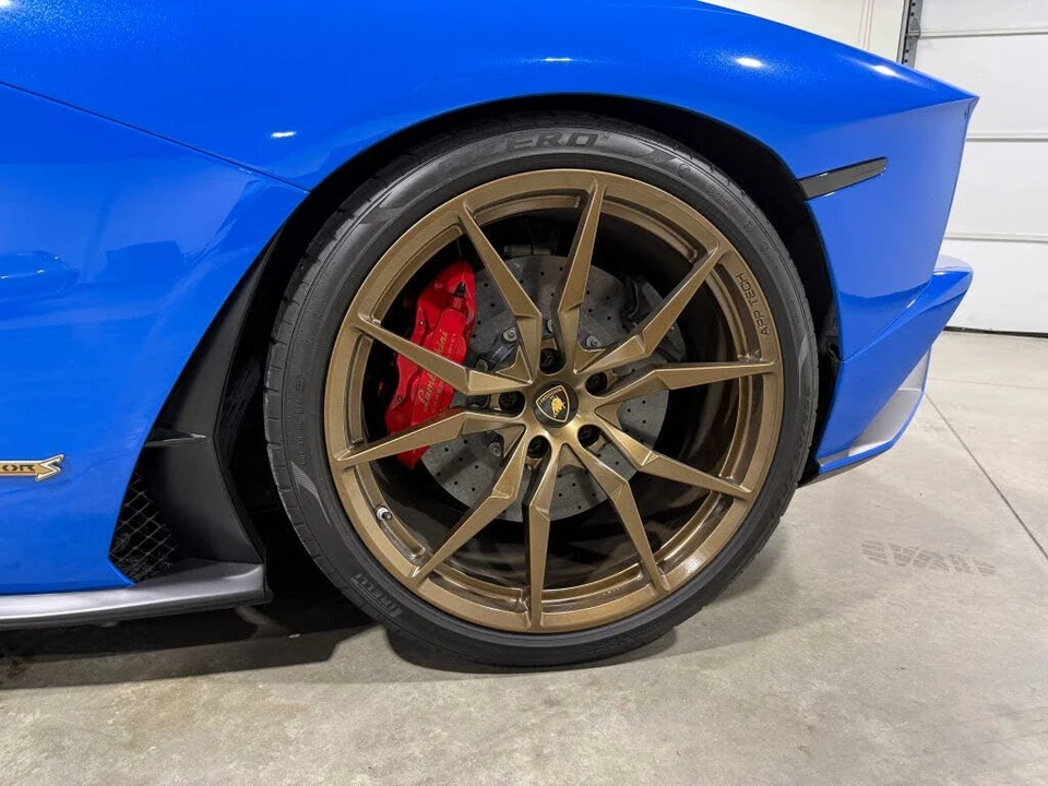 2018 Lamborghini Aventador S LP740-4 - Image 22 of 31