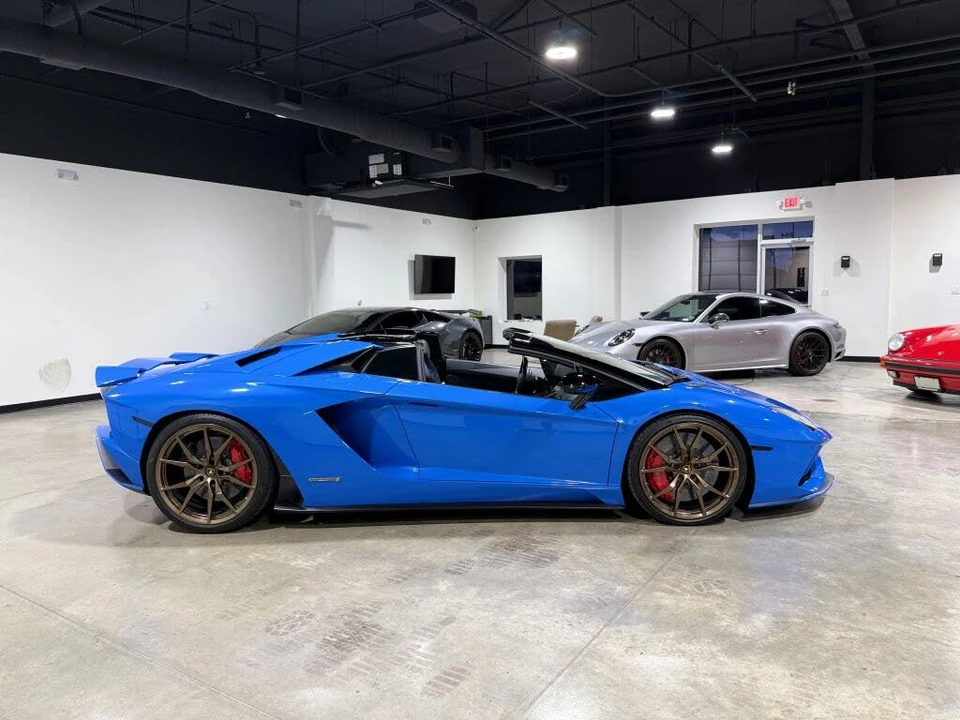2018 Lamborghini Aventador S LP740-4 - Image 10 of 31