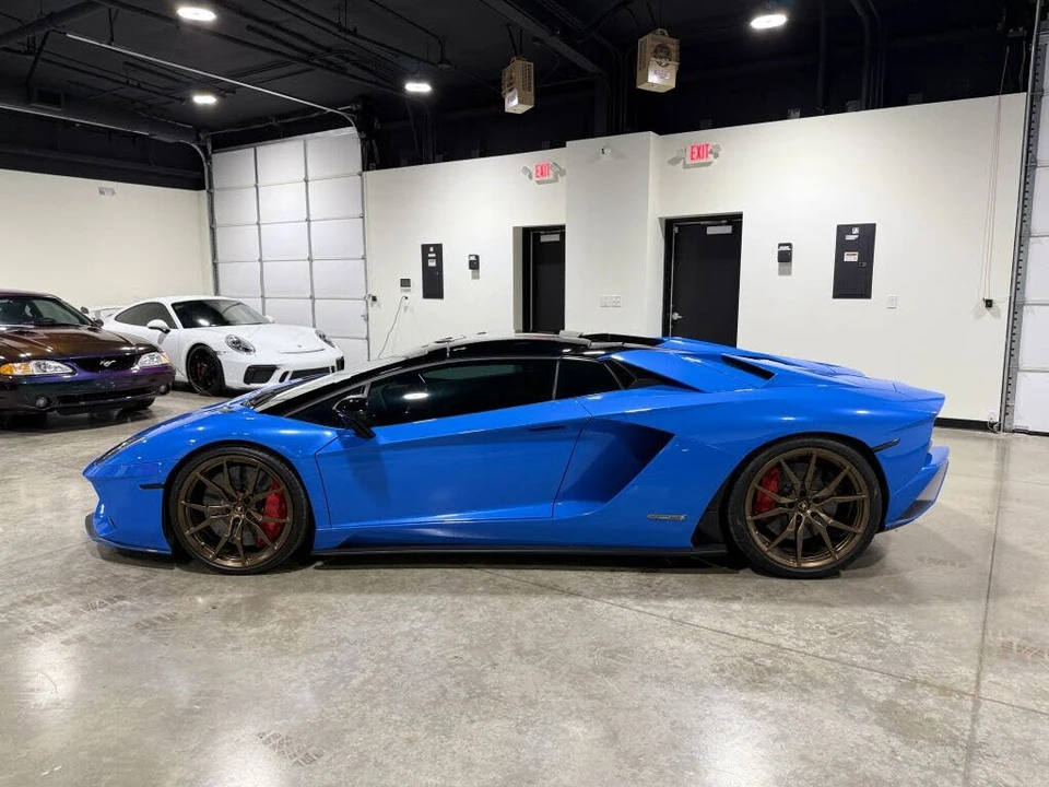 2018 Lamborghini Aventador S LP740-4 - Image 19 of 31