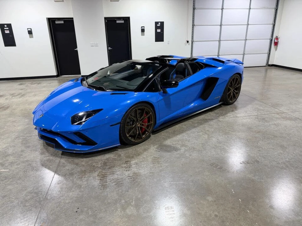 2018 Lamborghini Aventador S LP740-4 - Image 13 of 31