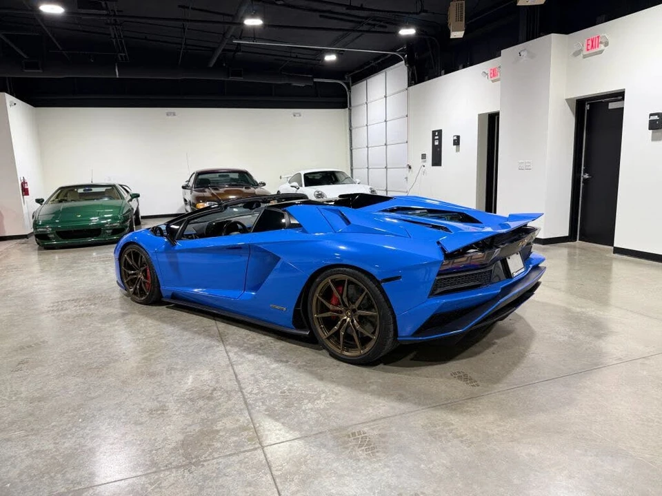 2018 Lamborghini Aventador S LP740-4 - Image 15 of 31