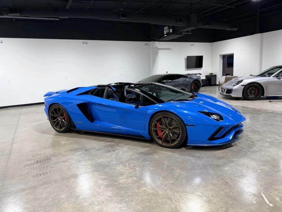 2018 Lamborghini Aventador S LP740-4 - Image 11 of 31