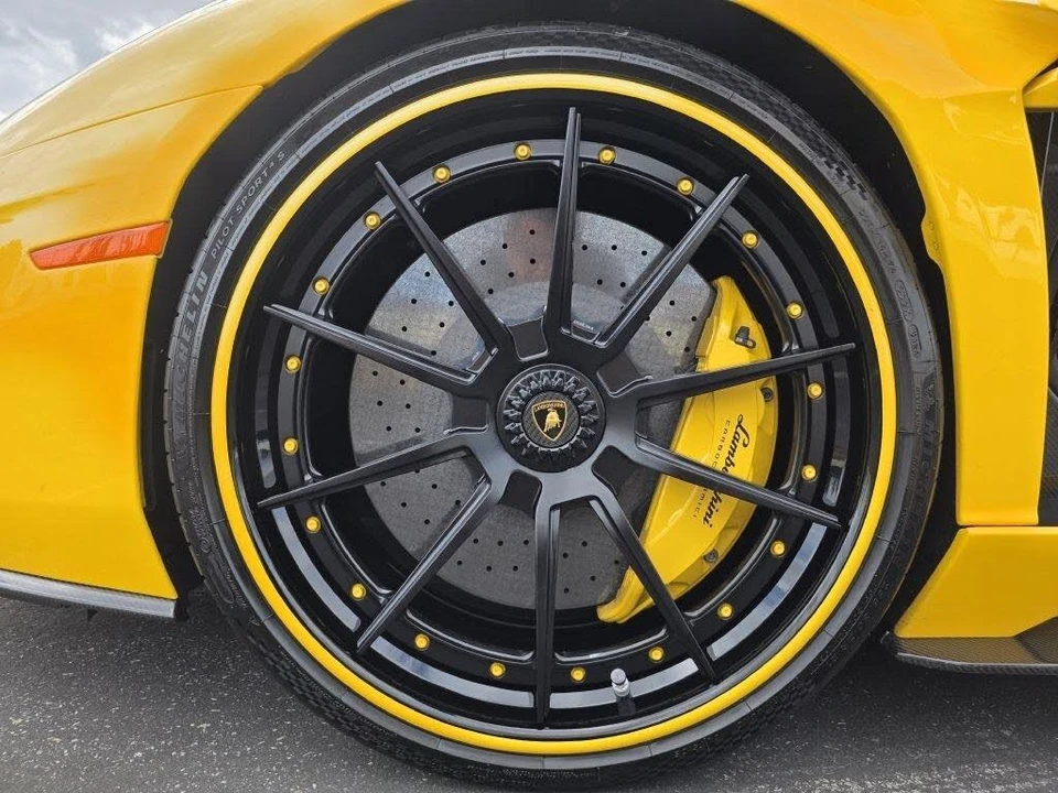 2018 Lamborghini Aventador S LP740-4 - Image 30 of 31