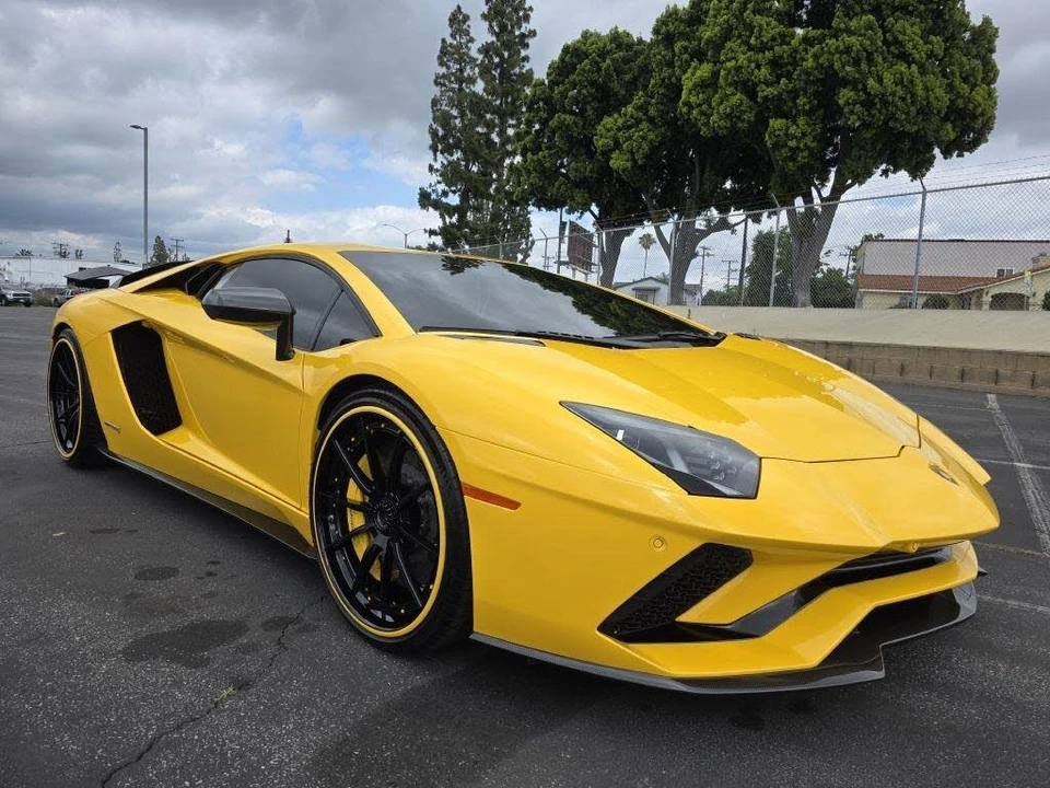 2018 Lamborghini Aventador S LP740-4 - Image 5 of 31