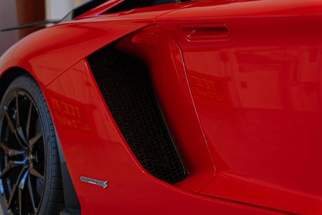 2018 Lamborghini Aventador S LP740-4 - Image 20 of 31