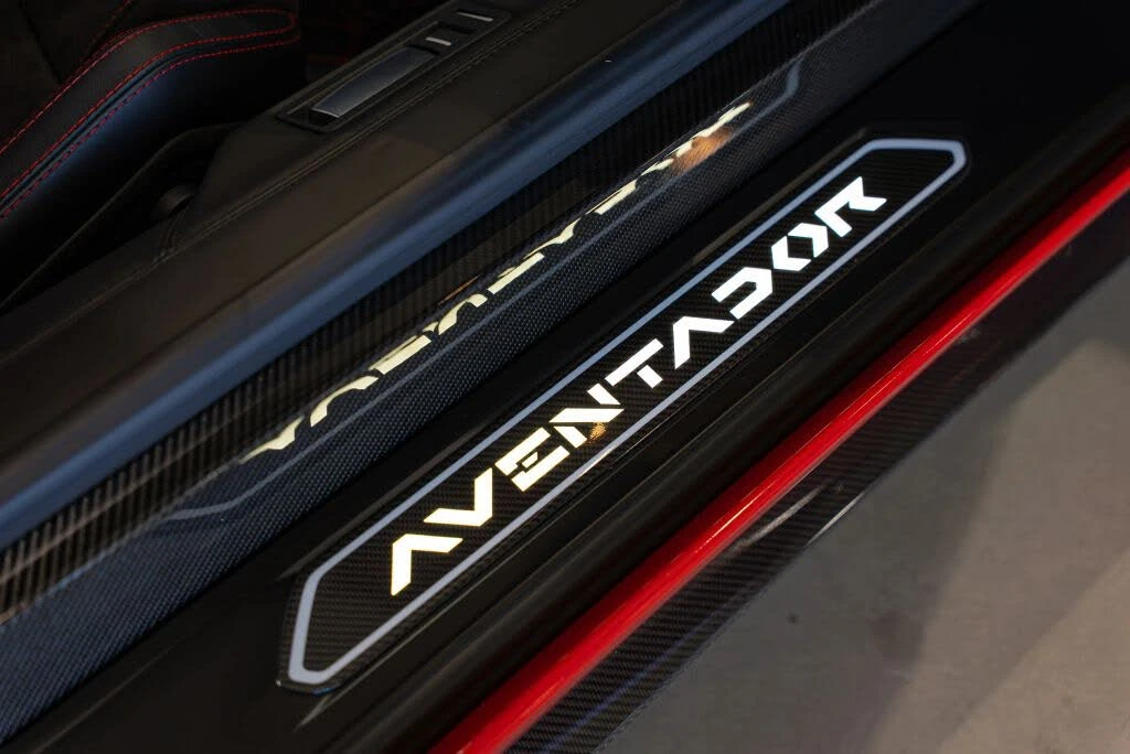2018 Lamborghini Aventador S LP740-4 - Image 10 of 31