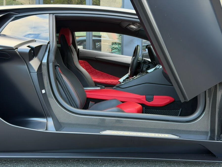 2018 Lamborghini Aventador S LP740-4 - Image 28 of 31