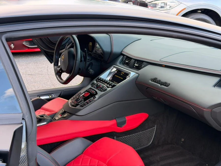 2018 Lamborghini Aventador S LP740-4 - Image 7 of 31