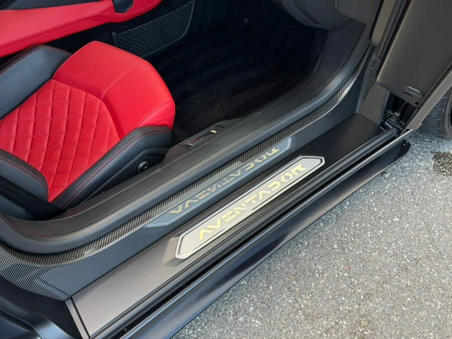 2018 Lamborghini Aventador S LP740-4 - Image 29 of 31