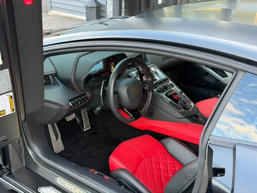 2018 Lamborghini Aventador S LP740-4 - Image 19 of 31