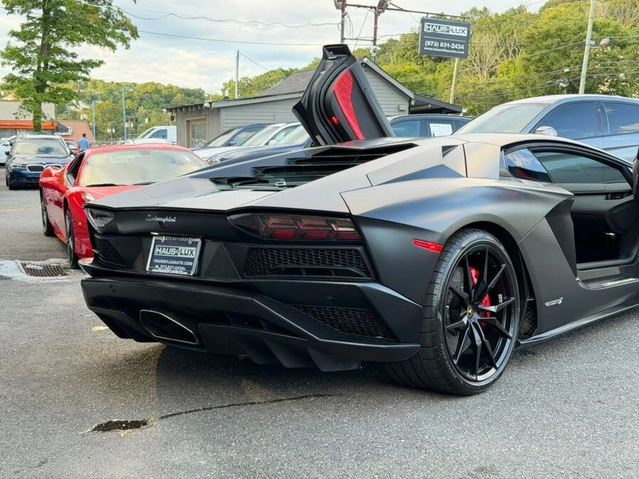2018 Lamborghini Aventador S LP740-4 - Image 8 of 31