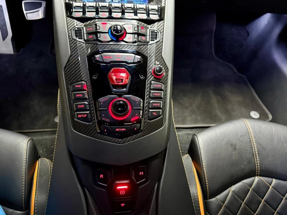 2018 Lamborghini Aventador S LP740-4 - Image 25 of 31