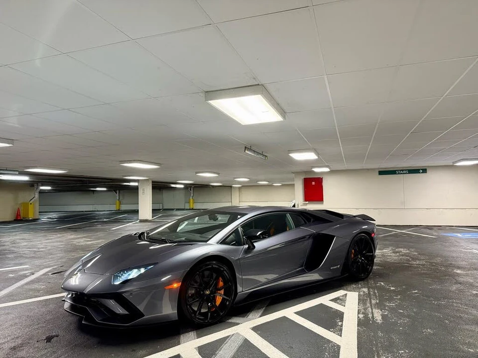 2018 Lamborghini Aventador S LP740-4 - Image 13 of 31