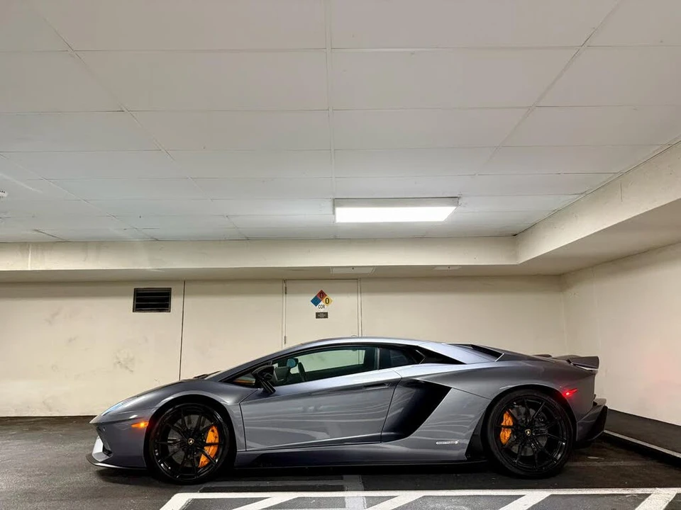 2018 Lamborghini Aventador S LP740-4 - Image 2 of 31