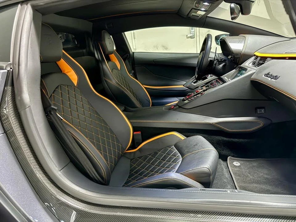 2018 Lamborghini Aventador S LP740-4 - Image 29 of 31