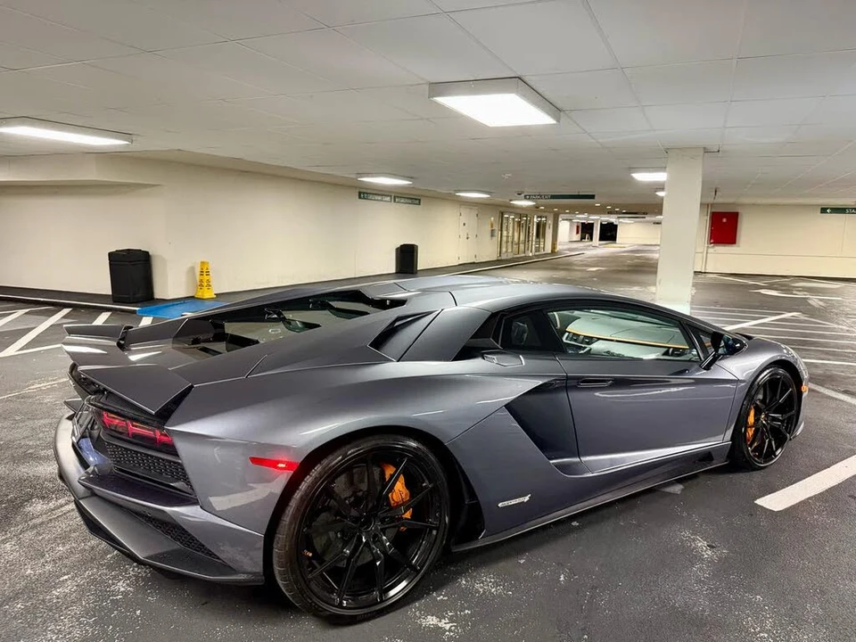 2018 Lamborghini Aventador S LP740-4 - Image 9 of 31