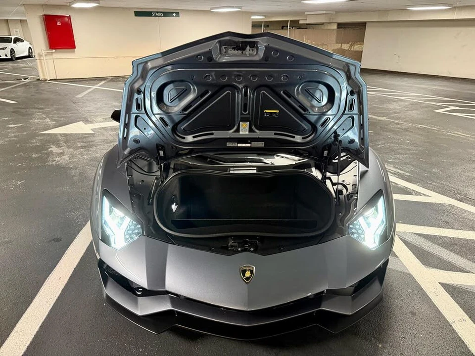 2018 Lamborghini Aventador S LP740-4 - Image 5 of 31