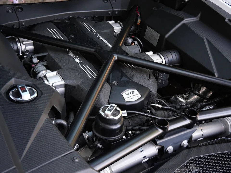 2018 Lamborghini Aventador S LP740-4 - Image 22 of 24