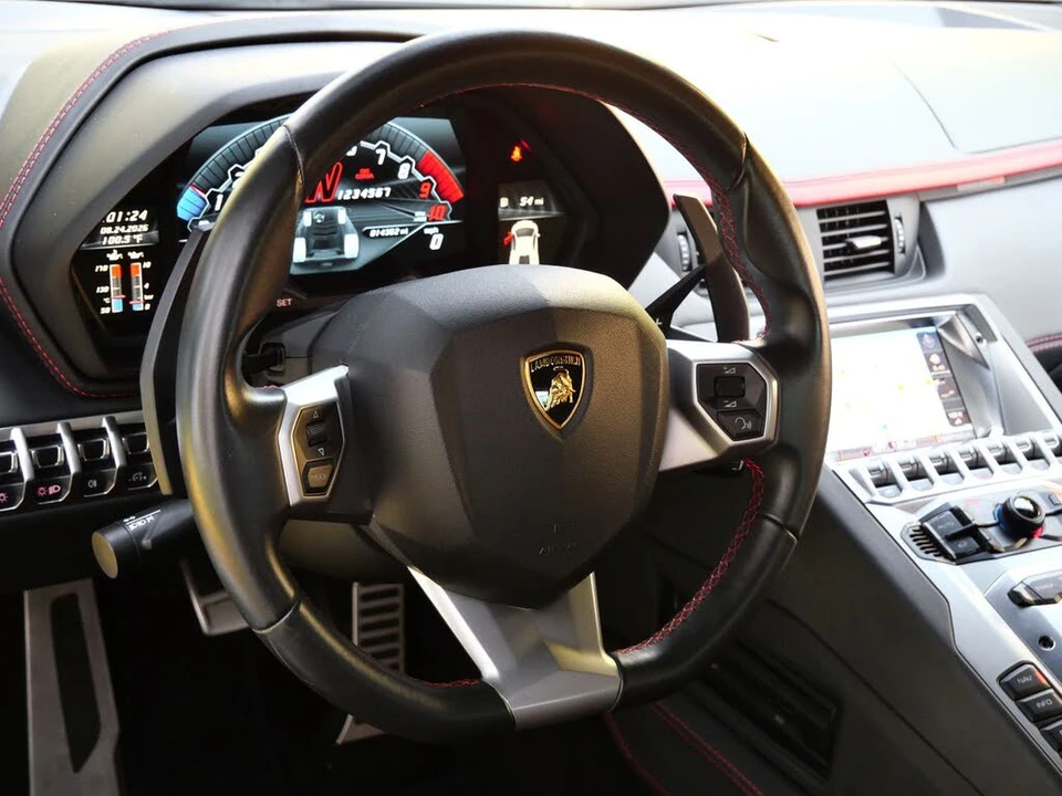 2018 Lamborghini Aventador S LP740-4 - Image 16 of 24