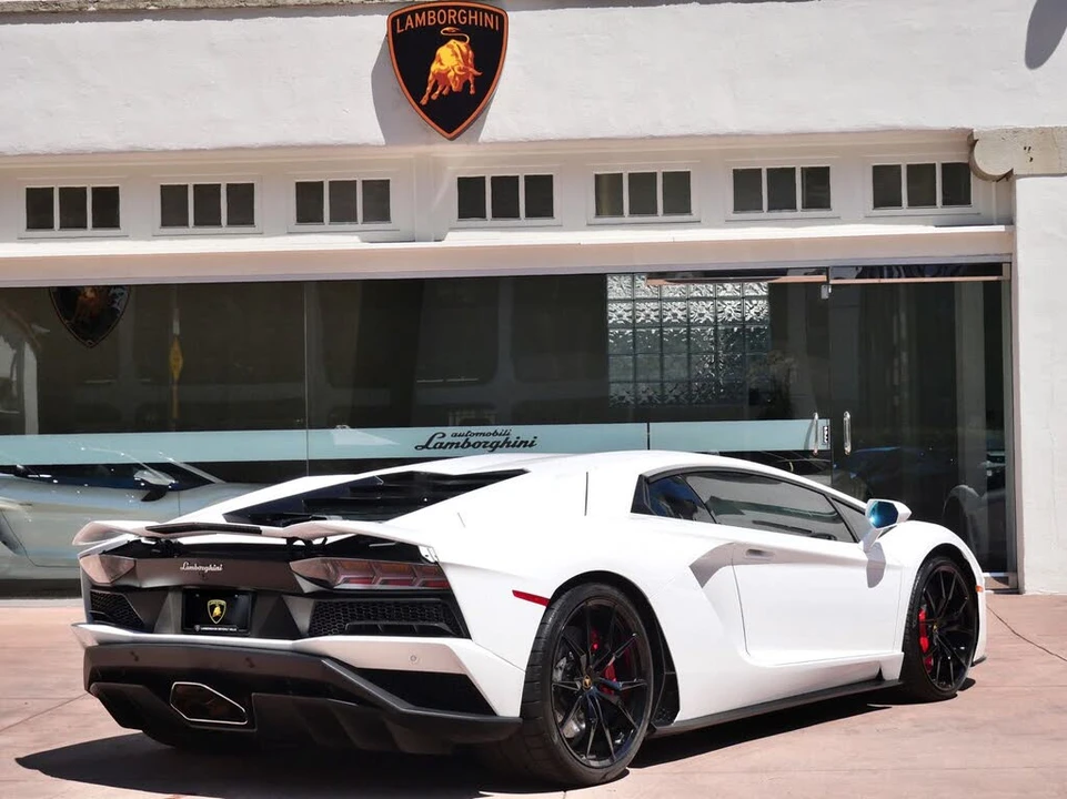 2018 Lamborghini Aventador S LP740-4 - Image 3 of 24