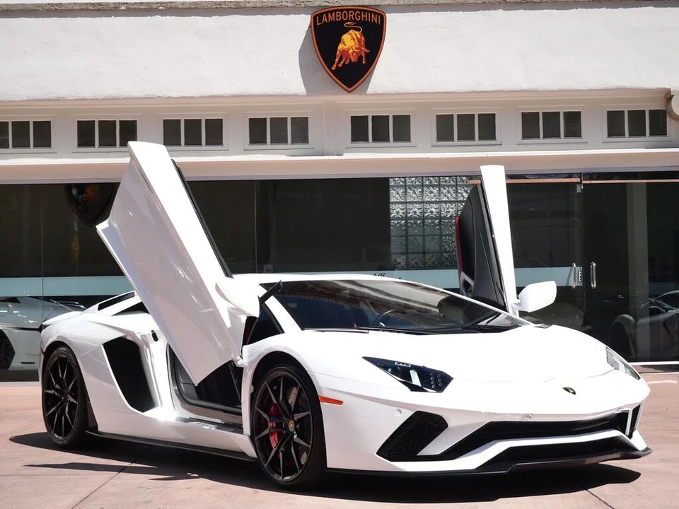 2018 Lamborghini Aventador S LP740-4 - Image 12 of 24