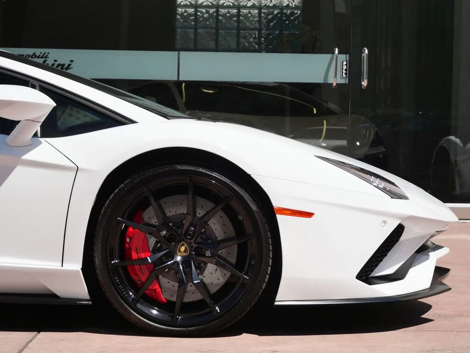 2018 Lamborghini Aventador S LP740-4 - Image 9 of 24