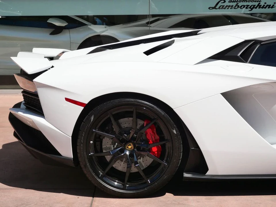 2018 Lamborghini Aventador S LP740-4 - Image 13 of 24