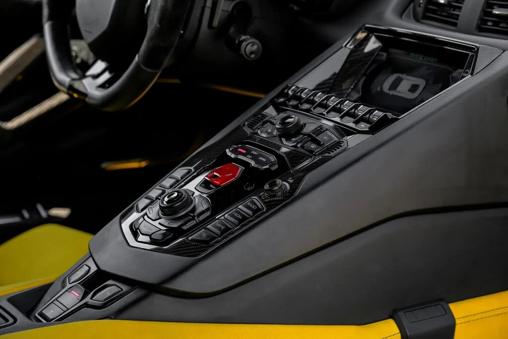 2018 Lamborghini Aventador S LP740-4 - Image 22 of 31