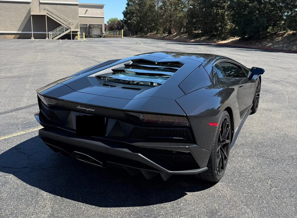 2018 Lamborghini Aventador S LP740-4 - Image 3 of 19