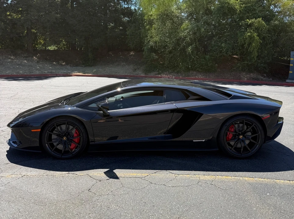 2018 Lamborghini Aventador S LP740-4 - Image 7 of 19