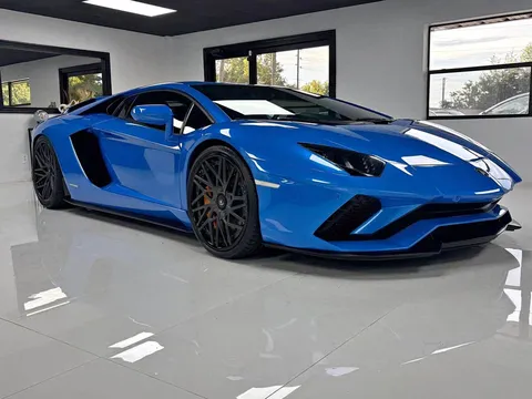 2018 Lamborghini Aventador LP 750-4 Superveloce Coupe 2D