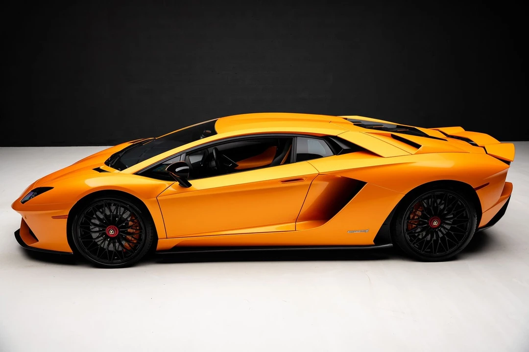 2018 Lamborghini Aventador S LP740-4 - Image 17 of 31