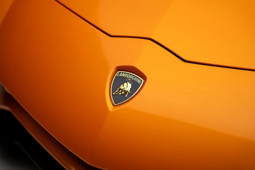 2018 Lamborghini Aventador S LP740-4 - Image 13 of 31