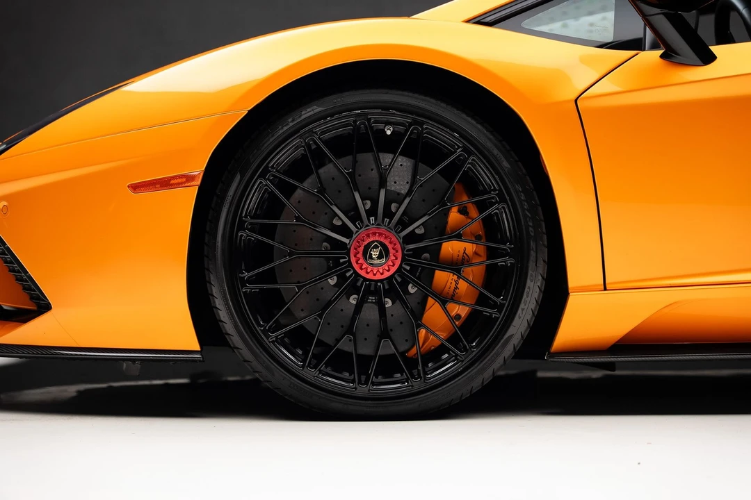 2018 Lamborghini Aventador S LP740-4 - Image 20 of 31