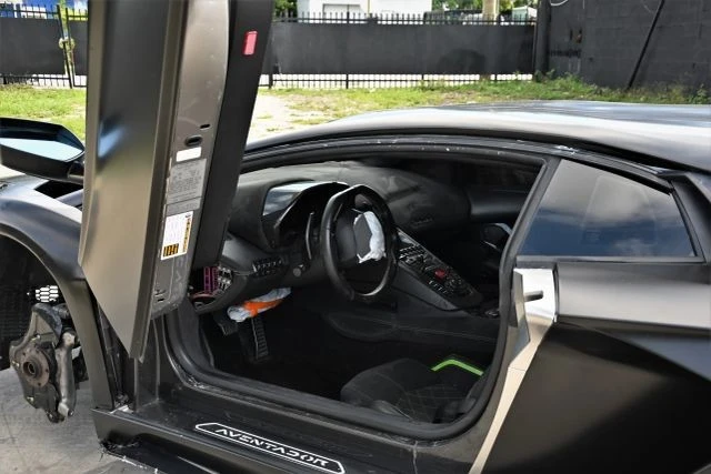 2018 Lamborghini Aventador S LP740-4 - Image 8 of 14