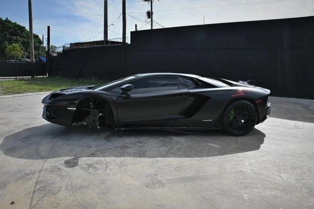 2018 Lamborghini Aventador S LP740-4 - Image 7 of 14