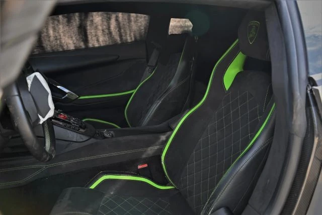 2018 Lamborghini Aventador S LP740-4 - Image 11 of 14
