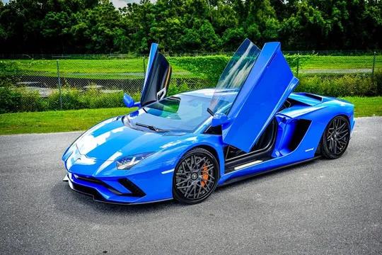 2018 Lamborghini Aventador S LP 740-4