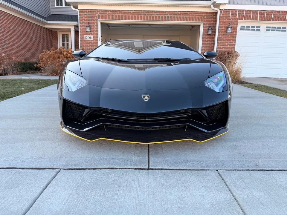 2018 Lamborghini Aventador S LP740-4 - Image 4 of 21