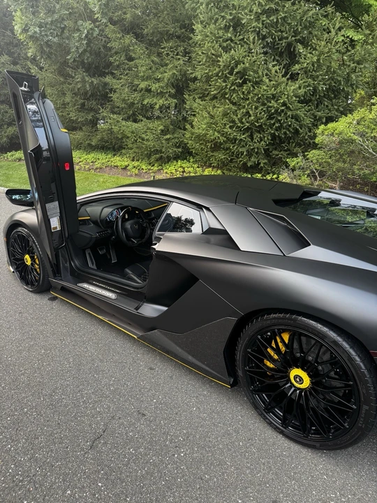 2018 Lamborghini Aventador S LP740-4 - Image 6 of 19