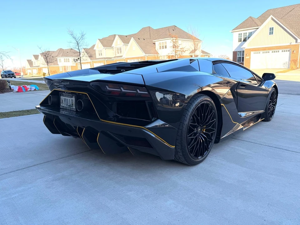 2018 Lamborghini Aventador S LP740-4 - Image 8 of 21