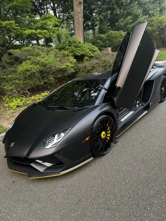 2018 Lamborghini Aventador S LP740-4 - Image 4 of 19